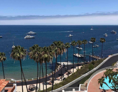 Condomínio com vista panorâmica para o mar